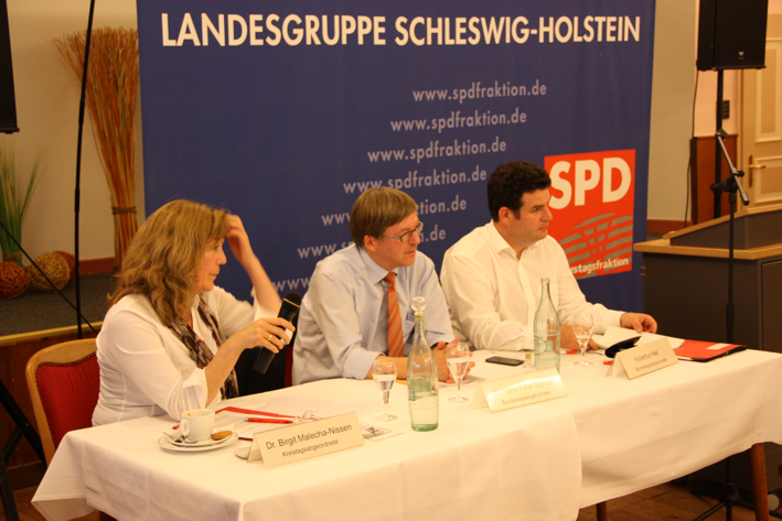 v.l.n.r. Birgit Malecha-Nissen, Hans-Peter Bartels, Hubertus Heil